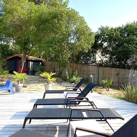 Spacieuse Avec Piscine Chauffee, Jardin Et Terrasse A Petit-piquey - Fr-1-736-9 Lège-Cap-Ferret