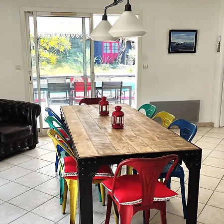 Βίλα Spacieuse Avec Piscine Chauffee, Jardin Et Terrasse A Petit-piquey - Fr-1-736-9 *