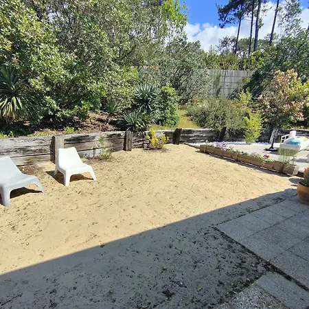 Spacieuse Avec Piscine Chauffee, Jardin Et Terrasse A Petit-piquey - Fr-1-736-9 Βίλα