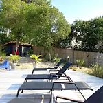 Spacieuse Avec Piscine Chauffee, Jardin Et Terrasse A Petit-piquey - Fr-1-736-9 Леж-Кап-Ферре