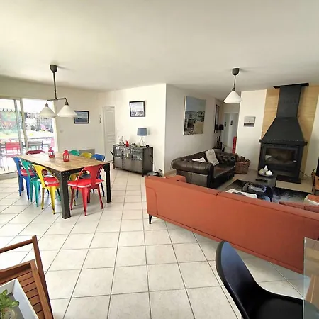 Spacieuse Avec Piscine Chauffee, Jardin Et Terrasse A Petit-piquey - Fr-1-736-9 * Lège-Cap-Ferret